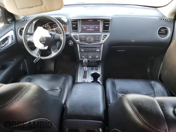 2017 Nissan Pathfinder SV z VIN 5N1DR2MM4HC661861, wystawiony jako Copart lot #81296645 z przebiegiem 136 778 mil mil oraz Szkoda całkowita • Salvage title. Historia ofert i sprzedaży dostępna na DreamBid. Obrazek 8.