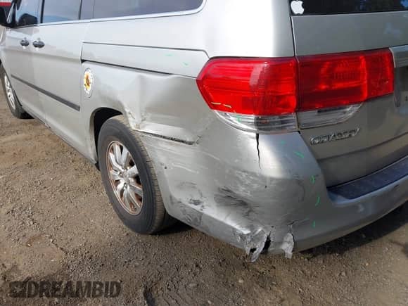 2008 Honda Odyssey LX с VIN 5FNRL38288B094471, выставлен на аукционе IAAI как лот 43120180 с пробегом 222 890 миль миль и . История ставок и продаж доступна на DreamBid. Изображение 6.