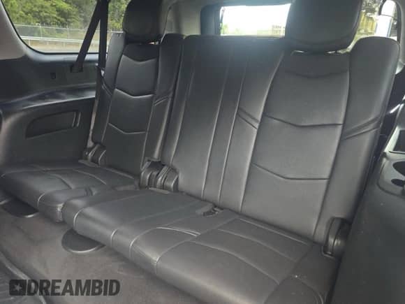 2020 Cadillac Escalade ESV Luxury with VIN 1GYS4HKJ7LR307046, listed as a Copart auction lot 90058185 with 253,662 mi miles and Clean title. Bid and sale history available at DreamBid. Image 13.