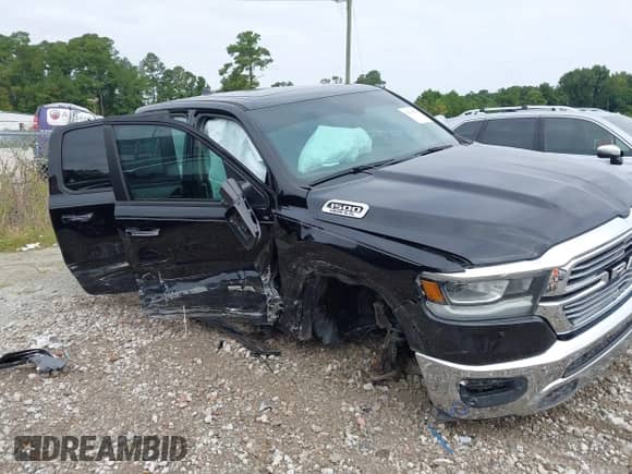 2020 Ram 1500 Laramie с VIN 1C6SRFJT1LN157271, выставлен на аукционе IAAI как лот 43143081 с пробегом 89 423 миль миль и . История ставок и продаж доступна на DreamBid. Изображение 6.