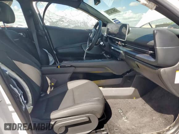 2025 Hyundai Ioniq 6 SEL с VIN KMHM34AA6SA088679, выставлен на аукционе Copart как лот 69030285 с пробегом 3 006 миль миль и Списание • Salvage title. История ставок и продаж доступна на DreamBid. Изображение 7.