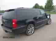 2013 Chevrolet Suburban LTZ с VIN 1GNSKKE72DR121982, выставлен на аукционе IAAI как лот 42430803 с пробегом 184 444 миль миль и . История ставок и продаж доступна на DreamBid. Изображение 4.