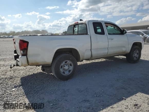 2018 Toyota Tacoma SR with VIN 5TFSX5EN8JX059196, listed as a Copart auction lot 86324625 with 120,565 mi miles and Salvage title. Bid and sale history available at DreamBid. Image 3.