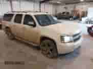 2010 Chevrolet Suburban LTZ с VIN 1GNUKKE36AR101994, выставлен на аукционе IAAI как лот 42358189 с пробегом 260 692 миль миль и . История ставок и продаж доступна на DreamBid. Изображение 1.