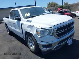 2020 Ram 1500 Big Horn z VIN 1C6RREBT9LN337900, wystawiony jako IAAI lot #42630862 z przebiegiem 207 574 mil mil oraz . Historia ofert i sprzedaży dostępna na DreamBid. Obrazek 1.