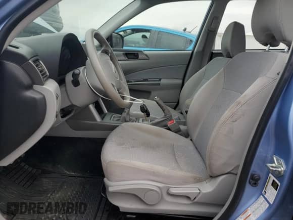 2011 Subaru Forester X z VIN JF2SHBBC4BG703679, wystawiony jako Copart lot #64521565 z przebiegiem 112 026 mil mil oraz Czysty tytuł • Clean title. Historia ofert i sprzedaży dostępna na DreamBid. Obrazek 7.