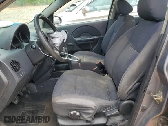 2007 Chevrolet Aveo LS z VIN KL1TD66647B729060, wystawiony jako Copart lot #66486125 z przebiegiem 212 958 mil mil oraz Szkoda całkowita • Salvage title. Historia ofert i sprzedaży dostępna na DreamBid. Obrazek 7.