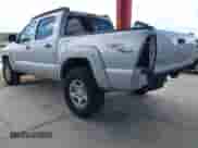 2006 Toyota Tacoma с VIN 5TELU42N26Z211307, выставлен на аукционе IAAI как лот 43493089 с пробегом 289 437 миль миль и . История ставок и продаж доступна на DreamBid. Изображение 18.