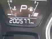 2016 Hyundai Elantra SE z VIN 5NPDH4AE7GH766624, wystawiony jako IAAI lot #43386190 z przebiegiem 200 577 mil mil oraz . Historia ofert i sprzedaży dostępna na DreamBid. Obrazek 15.