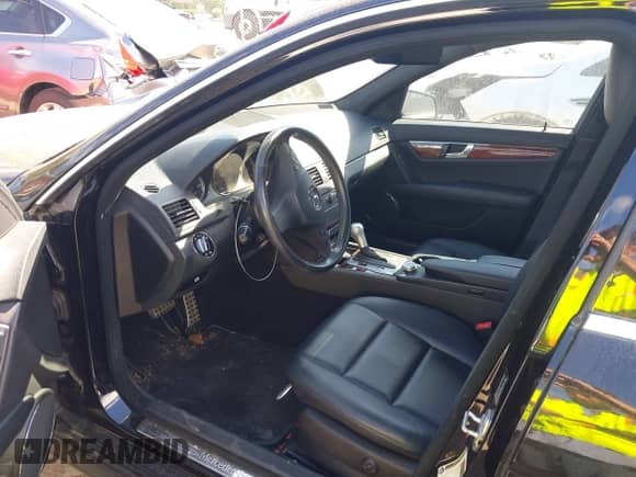 2010 Mercedes-Benz C 300 Sport с VIN WDDGF8BB1AR129328, выставлен на аукционе IAAI как лот 43367486 с пробегом 61 775 миль миль и . История ставок и продаж доступна на DreamBid. Изображение 5.