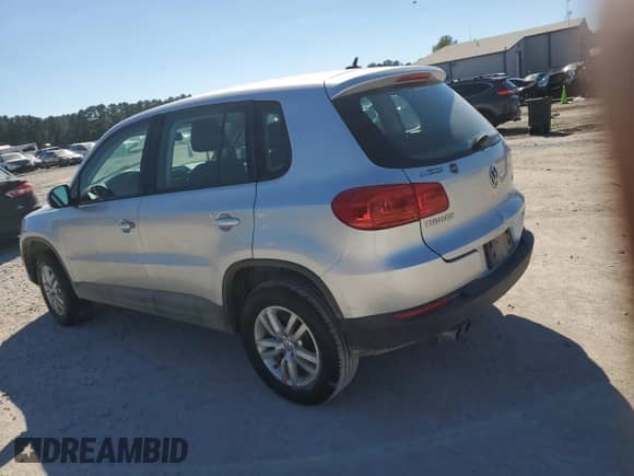 2014 Volkswagen Tiguan S z VIN WVGAV3AX7EW621724, wystawiony jako Copart lot #86763145 z przebiegiem 148 678 mil mil oraz Czysty tytuł • Clean title. Historia ofert i sprzedaży dostępna na DreamBid. Obrazek 2.