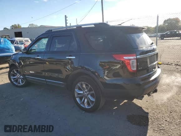 2012 Ford Explorer XLT z VIN 1FMHK7D81CGA29925, wystawiony jako Copart lot #82337515 z przebiegiem 124 888 mil mil oraz Szkoda całkowita • Salvage title. Historia ofert i sprzedaży dostępna na DreamBid. Obrazek 2.