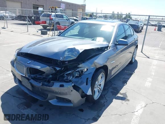 2013 BMW 5 Series 550i с VIN WBAFR9C53DDX80728, выставлен на аукционе IAAI как лот 42245452 с пробегом 84 002 миль миль и . История ставок и продаж доступна на DreamBid. Изображение 6.