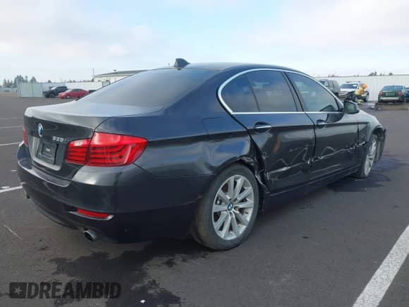 2016 BMW 5 Series 535i с VIN WBA5B1C5XGG133828, выставлен на аукционе IAAI как лот 39934390 с пробегом 83 248 миль миль и . История ставок и продаж доступна на DreamBid. Изображение 4.
