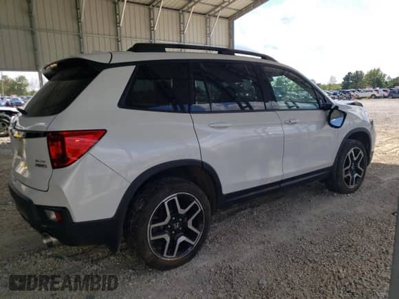 2022 Honda Passport Elite with VIN 5FNYF8H01NB015037, listed as a Copart auction lot 68884275 with 39,956 mi miles and Salvage title. Bid and sale history available at DreamBid. Image 3.