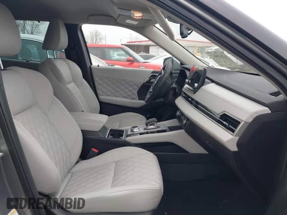 2023 Mitsubishi Outlander SEL with VIN JA4J4VA87PZ031997, listed as a IAAI auction lot 42010477 with 33,649 mi miles and . Bid and sale history available at DreamBid. Image 5.