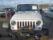 2015 Jeep Wrangler Rubicon z VIN 1C4BJWCG0FL562795, wystawiony jako IAAI lot #41207703 z przebiegiem 97 922 mil mil oraz . Historia ofert i sprzedaży dostępna na DreamBid. Obrazek 12.