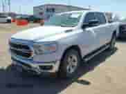 2020 Ram 1500 Big Horn z VIN 1C6RREFT7LN386295, wystawiony jako IAAI lot #41896231 z przebiegiem 90 444 mil mil oraz . Historia ofert i sprzedaży dostępna na DreamBid. Obrazek 17.