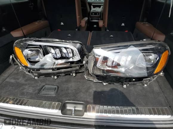 2024 Mercedes-Benz GLS 580 z VIN 4JGFF8FE9RB268407, wystawiony jako Copart lot #50912645 z przebiegiem 8 082 mil mil oraz Szkoda całkowita • Salvage title. Historia ofert i sprzedaży dostępna na DreamBid. Obrazek 13.