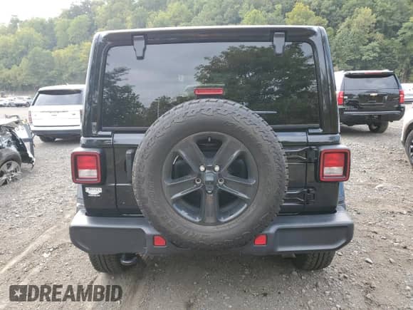 2023 Jeep Wrangler Sahara Altitude с VIN 1C4HJXENXPW619113, выставлен на аукционе Copart как лот 81230015 с пробегом 18 305 миль миль и Списание • Salvage title. История ставок и продаж доступна на DreamBid. Изображение 6.
