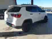 2018 Jeep Compass Sport с VIN 3C4NJDAB2JT223249, выставлен на аукционе IAAI как лот 43441538 с пробегом 97 682 миль миль и . История ставок и продаж доступна на DreamBid. Изображение 4.