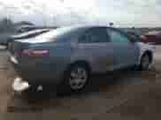 2007 Toyota Camry XLE z VIN 4T1BE46K87U685986, wystawiony jako Copart lot #71818425 z przebiegiem 71 212 mil mil oraz Szkoda całkowita • Salvage title. Historia ofert i sprzedaży dostępna na DreamBid. Obrazek 3.