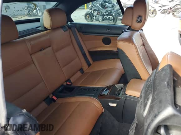 2011 BMW 3 Series 328i с VIN WBADW7C57BE544823, выставлен на аукционе Copart как лот 84938285 с пробегом 156 106 миль миль и Чистый • Clean title. История ставок и продаж доступна на DreamBid. Изображение 10.