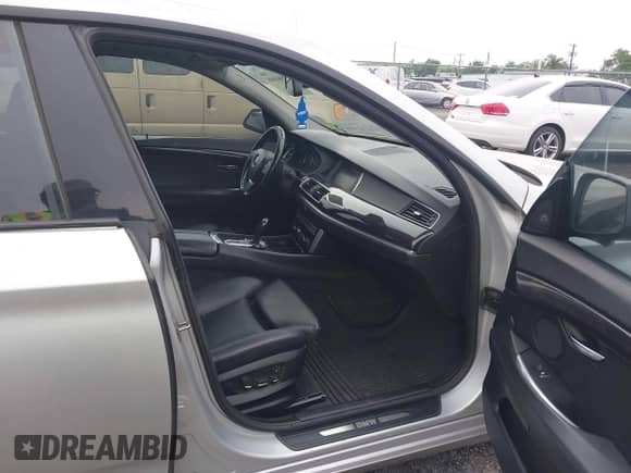 2010 BMW 5 Series 550i Gran Turismo с VIN WBASN4C5XAC209140, выставлен на аукционе IAAI как лот 42566848 с пробегом 170 583 миль миль и . История ставок и продаж доступна на DreamBid. Изображение 5.