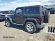 2014 Jeep Wrangler Sahara z VIN 1C4AJWBG4EL196867, wystawiony jako Copart lot #71590205 z przebiegiem 121 968 mil mil oraz Szkoda całkowita • Salvage title. Historia ofert i sprzedaży dostępna na DreamBid. Obrazek 2.