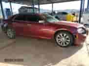 2019 Chrysler 300 Limited с VIN 2C3CCAEG5KH697992, выставлен на аукционе Copart как лот 70390095 с пробегом Не указан миль и Списание • Salvage title. История ставок и продаж доступна на DreamBid. Изображение 4.