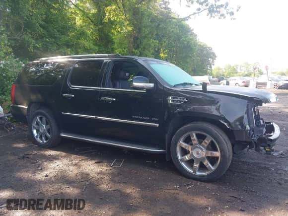 2014 Cadillac Escalade ESV Luxury с VIN 1GYS4HEFXER156391, выставлен на аукционе IAAI как лот 42424766 с пробегом 169 353 миль миль и . История ставок и продаж доступна на DreamBid. Изображение 13.