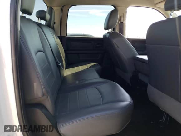 2018 Ram 1500 Express z VIN 3C6RR7KT3JG137841, wystawiony jako Copart lot #52209005 z przebiegiem 36 123 mil mil oraz Czysty tytuł • Clean title. Historia ofert i sprzedaży dostępna na DreamBid. Obrazek 10.