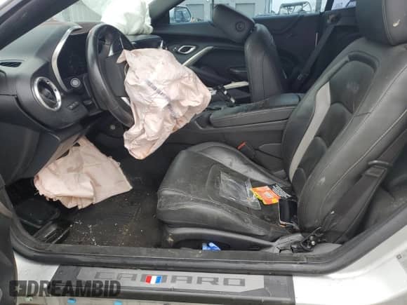 2016 Chevrolet Camaro 2SS с VIN 1G1FH3D71G0161875, выставлен на аукционе Copart как лот 83833324 с пробегом Не указан миль и Списание • Salvage title. История ставок и продаж доступна на DreamBid. Изображение 7.