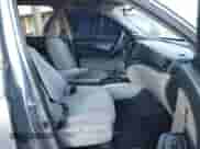 2020 Honda Pilot EX z VIN 5FNYF5H36LB026184, wystawiony jako IAAI lot #41708011 z przebiegiem 67 991 mil mil oraz . Historia ofert i sprzedaży dostępna na DreamBid. Obrazek 5.