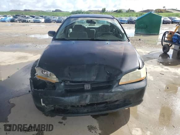 1999 Honda Accord LX с VIN 1HGCG5648XA126242, выставлен на аукционе Copart как лот 82204925 с пробегом Не указан миль и Списание • Salvage title. История ставок и продаж доступна на DreamBid. Изображение 5.