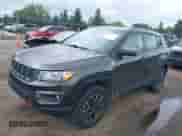 2019 Jeep Compass Trailhawk z VIN 3C4NJDDB8KT722053, wystawiony jako IAAI lot #42634252 z przebiegiem 69 628 mil mil oraz . Historia ofert i sprzedaży dostępna na DreamBid. Obrazek 17.