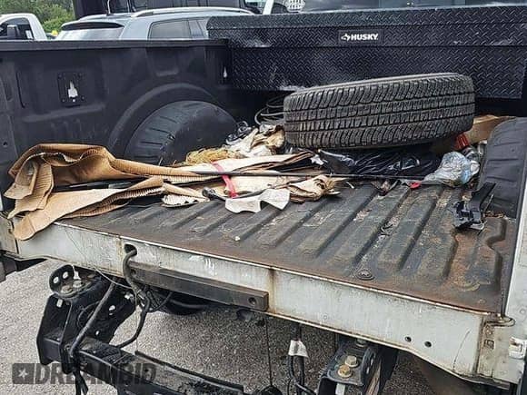 2018 Ford F-250 XL с VIN 1FT7X2B60JEC21237, выставлен на аукционе IAAI как лот 43438119 с пробегом 174 880 миль миль и . История ставок и продаж доступна на DreamBid. Изображение 22.