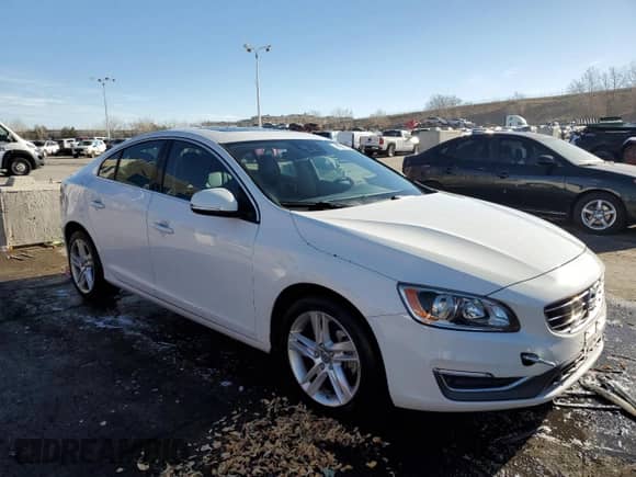 2015 Volvo S60 T5 Premier с VIN YV1612TK9F1347954, выставлен на аукционе Copart как лот 43067315 с пробегом 73 474 миль миль и Списание • Salvage title. История ставок и продаж доступна на DreamBid. Изображение 4.