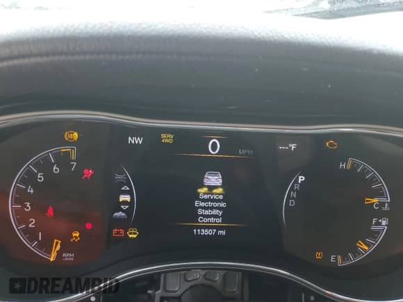 2017 Jeep Grand Cherokee Overland with VIN 1C4RJFCGXHC658113, listed as a Copart auction lot 82111175 with 113,507 mi miles and Salvage title. Bid and sale history available at DreamBid. Image 9.