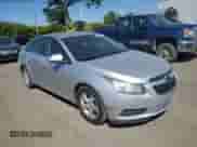 2014 Chevrolet Cruze 1LT z VIN 1G1PC5SB5E7218492, wystawiony jako Copart lot #70284915 z przebiegiem 170 608 mil mil oraz Szkoda całkowita • Salvage title. Historia ofert i sprzedaży dostępna na DreamBid. Obrazek 4.