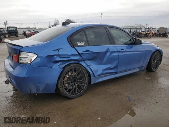 2013 BMW 3 Series 335i xDrive z VIN WBA3B9G52DNP39356, wystawiony jako Copart lot #43982145 z przebiegiem 87 026 mil mil oraz Szkoda całkowita • Salvage title. Historia ofert i sprzedaży dostępna na DreamBid. Obrazek 3.