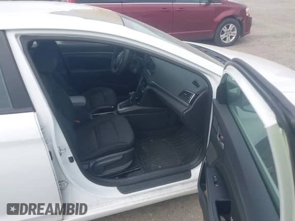 2018 Hyundai Elantra SEL с VIN 5NPD84LF1JH221970, выставлен на аукционе IAAI как лот 43522182 с пробегом 150 261 миль миль и . История ставок и продаж доступна на DreamBid. Изображение 5.