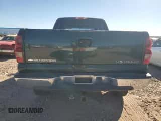 2005 Chevrolet Silverado 1500HD LT1 z VIN 1GCGC13U95F894790, wystawiony jako Copart lot #80710564 z przebiegiem 201 323 mil mil oraz Szkoda całkowita • Salvage title. Historia ofert i sprzedaży dostępna na DreamBid. Obrazek 6.