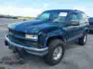 1994 Chevrolet Blazer z VIN 1GNEK18K8RJ373474, wystawiony jako IAAI lot #42028134 z przebiegiem 237 765 mil mil oraz . Historia ofert i sprzedaży dostępna na DreamBid. Obrazek 2.