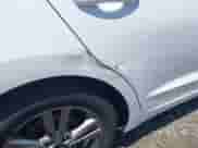 2018 Hyundai Elantra SEL z VIN 5NPD84LF2JH370372, wystawiony jako IAAI lot #42634239 z przebiegiem 86 146 mil mil oraz . Historia ofert i sprzedaży dostępna na DreamBid. Obrazek 18.