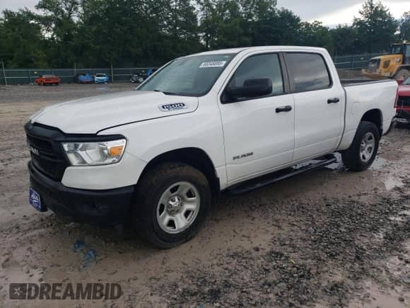 2022 Ram 1500 Tradesman z VIN 1C6RREGG1NN211562, wystawiony jako Copart lot #68348895 z przebiegiem 87 491 mil mil oraz Szkoda całkowita • Salvage title. Historia ofert i sprzedaży dostępna na DreamBid. Obrazek 1.