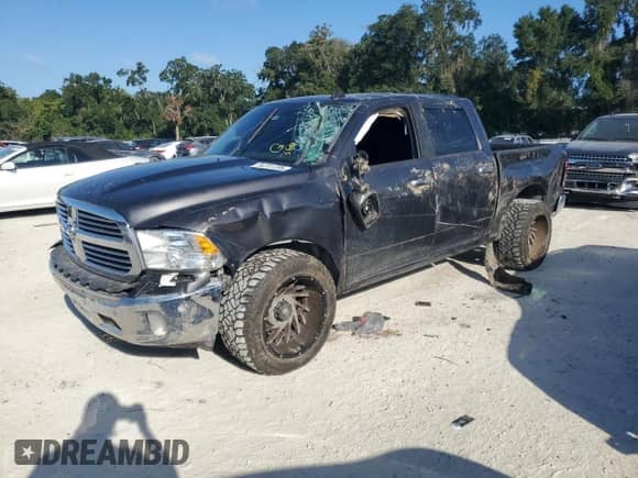 2018 Ram 1500 Big Horn z VIN 3C6RR6LT8JG154370, wystawiony jako Copart lot #84741395 z przebiegiem 189 381 mil mil oraz Szkoda całkowita • Salvage title. Historia ofert i sprzedaży dostępna na DreamBid. Obrazek 1.