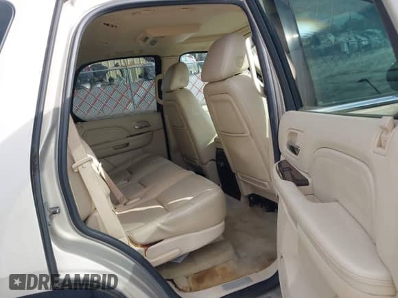2008 Cadillac Escalade with VIN 1GYFK63888R201820, listed as a IAAI auction lot 43142511 with 213,355 mi miles and . Bid and sale history available at DreamBid. Image 8.