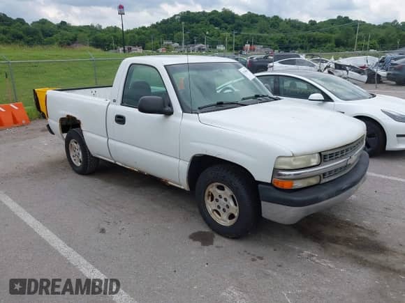 2001 Chevrolet Silverado 1500 с VIN 1GCEC14V91Z137945, выставлен на аукционе IAAI как лот 42368648 с пробегом Не указан миль и . История ставок и продаж доступна на DreamBid. Изображение 1.
