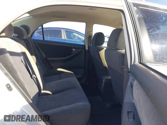 2005 Toyota Corolla CE z VIN 1NXBR32E55Z541422, wystawiony jako IAAI lot #43420987 z przebiegiem 45 013 mil mil oraz . Historia ofert i sprzedaży dostępna na DreamBid. Obrazek 8.